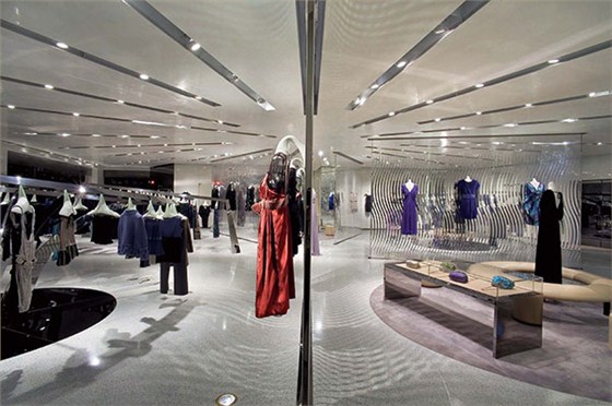 光影交錯(cuò)的店鋪美服裝店